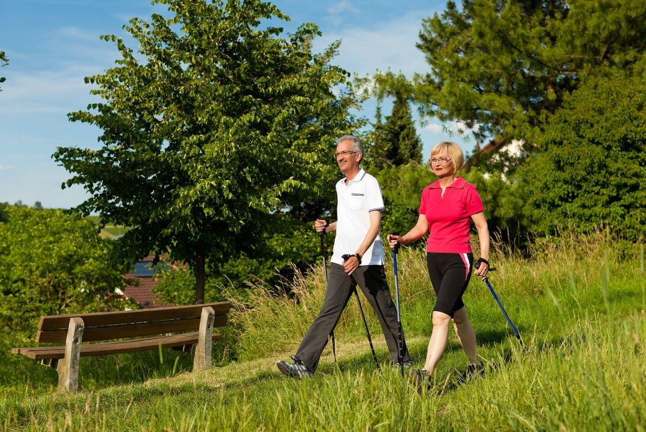 Los 'boomers' encabezan el gasto en turismo, pero el sector aún los ignora