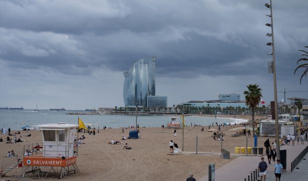 Las playas de Barcelona inician su temporada de baño con mejoras de accesibilidad