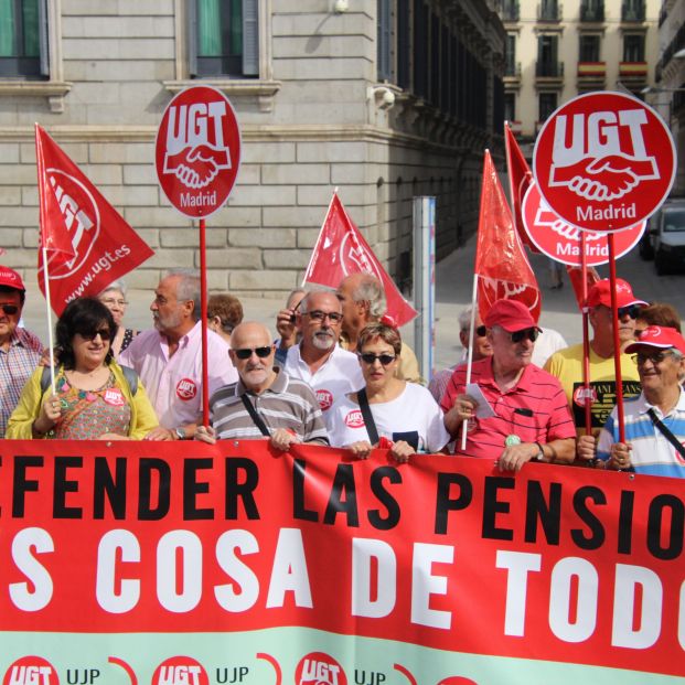 UGT: "Si los políticos se tomasen en serio los problemas de los mayores, no estaríamos en la calle" UGT: "Si los políticos se tomasen en serio los problemas de los mayores, no estaríamos en la calle"