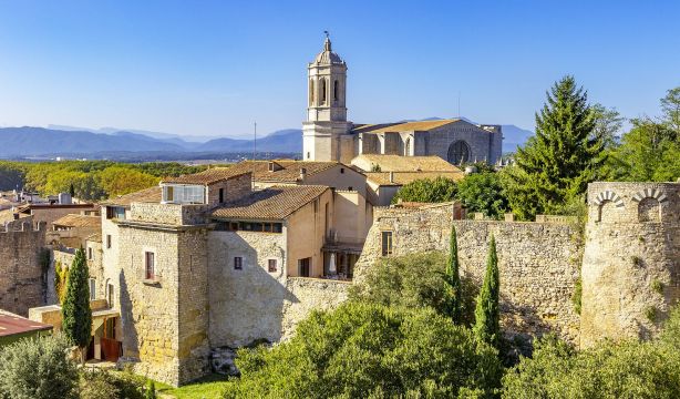 ¿Cuáles son los edificios más antiguos de Girona?