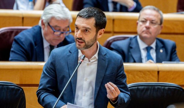 Bustinduy pide a todos los partidos implicarse en la reforma de la Ley de Dependencia