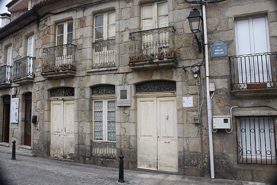 Wikipedia Commons. ¿Cuáles son los edificios más antiguos de Pontevedra?