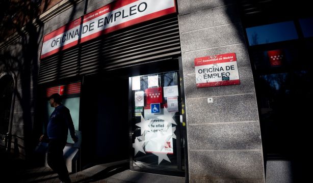 EPA: El paro sube en 193.700 personas en el primer trimestre