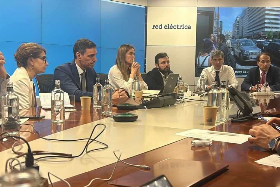 EuropaPress 6683723 presidente gobierno pedro sanchez trasladado noche red electrica junto EuropaPress 6683723 presidente gobierno pedro sanchez trasladado noche red electrica junto