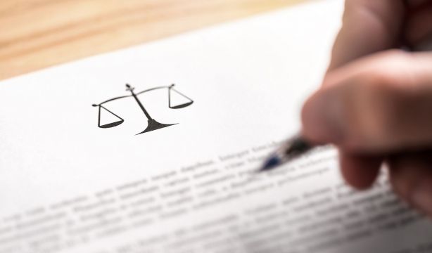 ¿Qué ocurre cuando un heredero no quiere firmar la herencia?