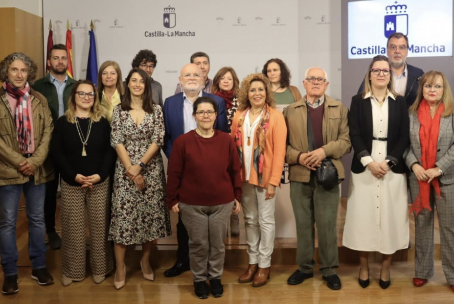 El Programa de Rutas Senderistas para mayores de Castilla-La Mancha recorrerá 12 localidades en 2025