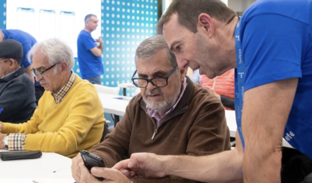 Fundación Telefónica y Supercuidadores renuevan su alianza para impulsar la capacitación digital