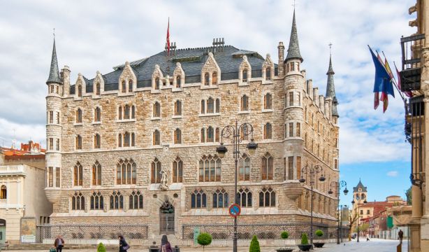 ¿Cuáles son los edificios más antiguos de León?