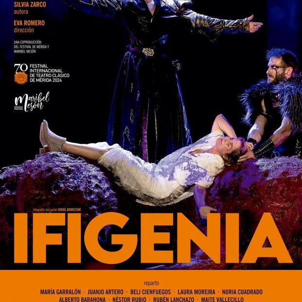 EuropaPress 6440213 cartel obra ifigenia maria garralon juanjo artero estrena nueva temporada