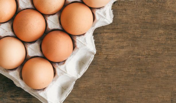 ¿Cuánto tiempo puedes guardar huevos en la nevera sin riesgo de intoxicación?