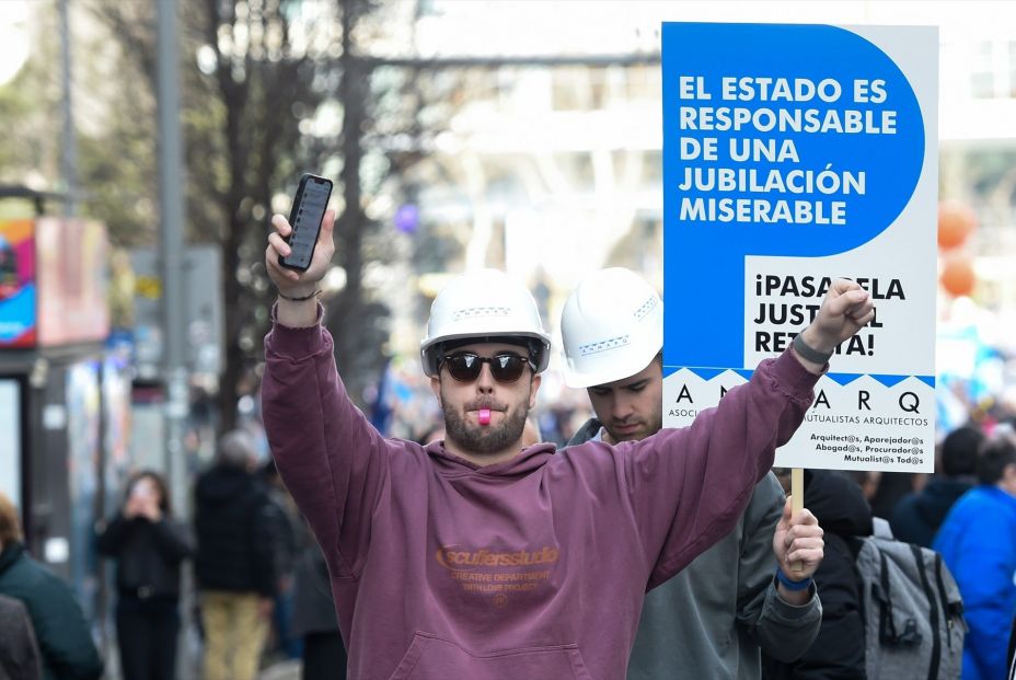 El Congreso impulsa la pasarela al RETA para mutualistas, pero avisa: "Es solo un punto de partida". Foto: Europa Press El Congreso impulsa la pasarela al RETA para mutualistas, pero avisa: "Es solo un punto de partida". Foto: Europa Press