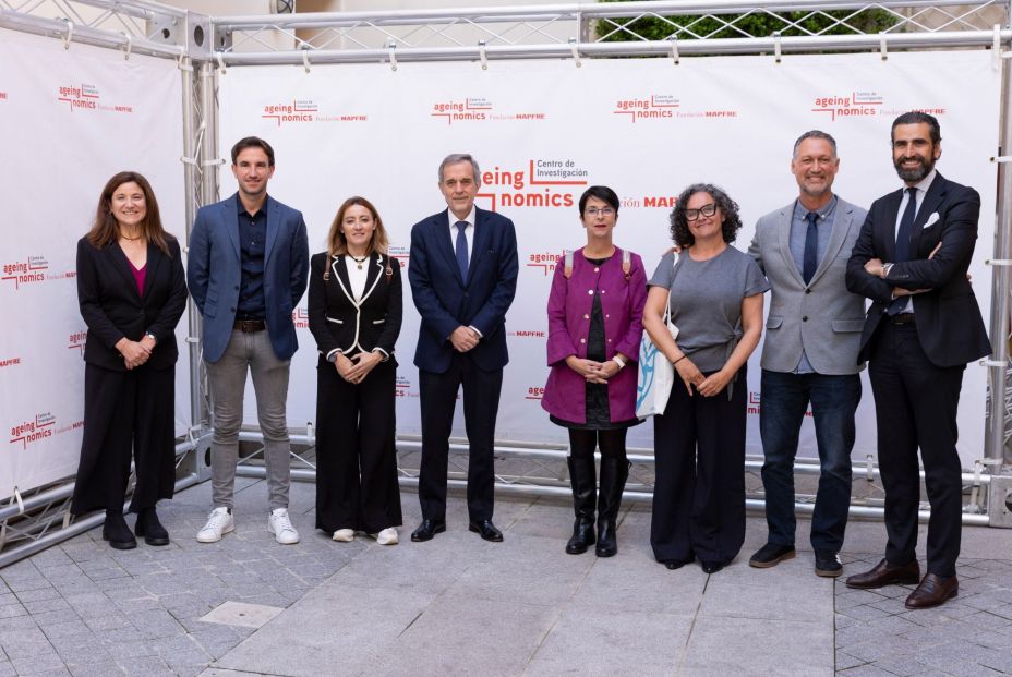 IA y nuevas tecnologías, claves para reducir la soledad en mayores y mejorar su independencia (Fundación MAPFRE)