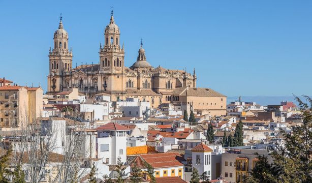 ¿Cuáles son los edificios más antiguos de Jaén?