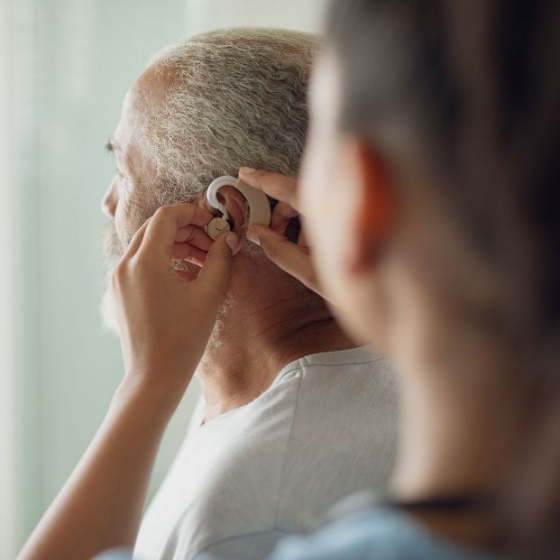 Los precios abusivos de los audífonos y un modelo de negocio muy poco transparente (Bigstock) Los precios abusivos de los audífonos y un modelo de negocio muy poco transparente (Bigstock)