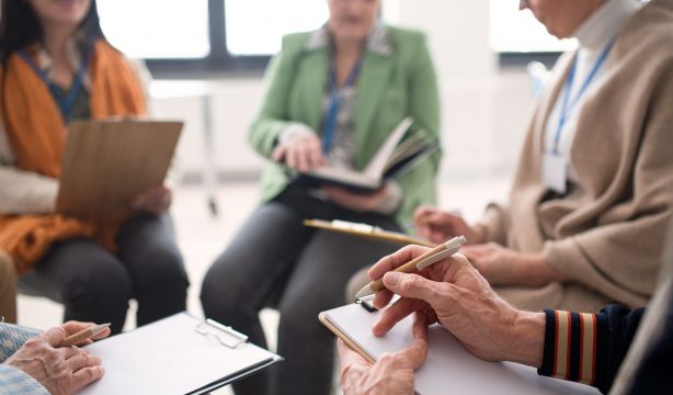 El 43% de las asociaciones de mayores necesita renovarse para garantizar su continuidad (Bigstock)