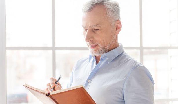 El 77% de los mayores de 50 años lograron conservar su empleo durante la pandemia