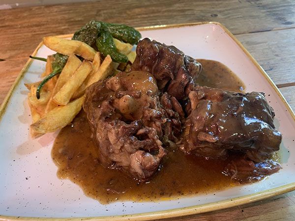 Madrid en Sn Isidro, mucho más que rosquillas: rabo de toro, vermú y vinos con DO Madrid en Sn Isidro, mucho más que rosquillas: rabo de toro, vermú y vinos con DO