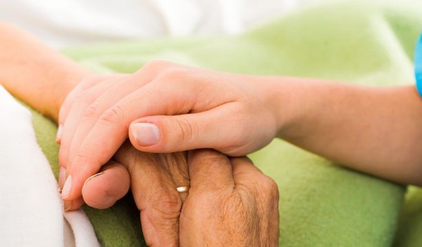 La patronal CEAPs reclama que los cuidados entren en la agenda de la Conferencia de Presidentes