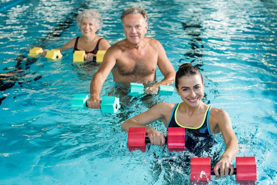 Este es el ejercicio más recomendado para mayores de 65 años que ayuda a problemas en las piernas