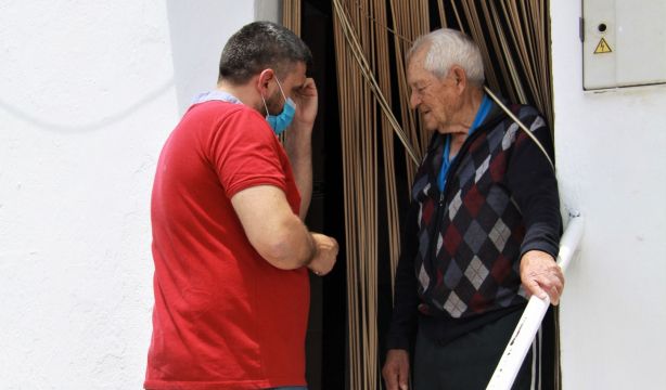 Cinfa y Cáritas impulsan proyectos de envejecimiento saludable y atención a personas mayores (Europa Press)