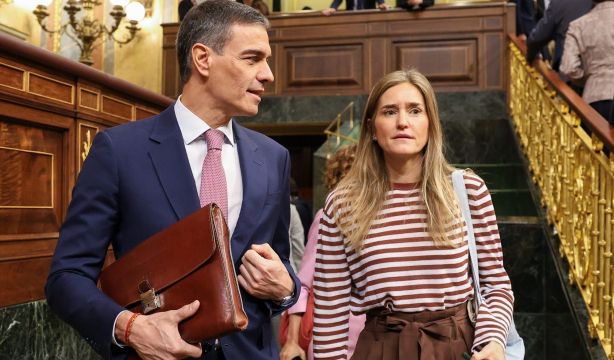 El PP sube tres puntos en el primer CIS tras el apagón y recorta distancias con el PSOE