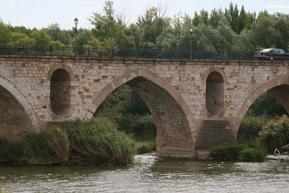 Wikipedia Commons. Los 9 edificios más antiguos de Zamora