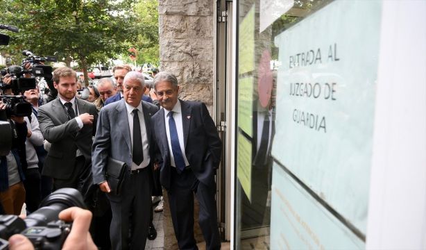 Acaba sin acuerdo la conciliación entre Revilla y el rey Juan Carlos, que no se ha presentado
