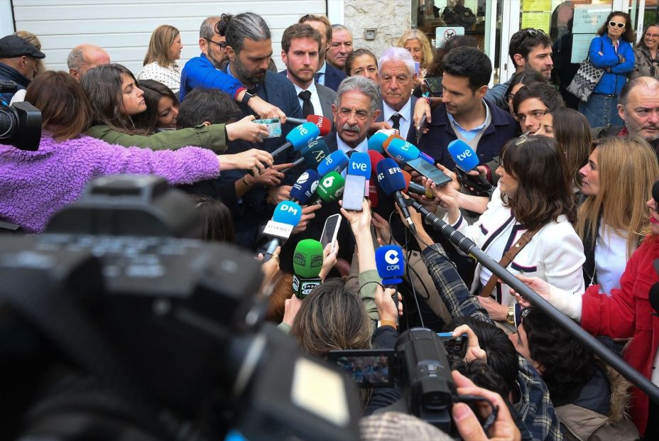 Acaba sin acuerdo la conciliación entre Revilla y el rey Juan Carlos, que no se ha presentado