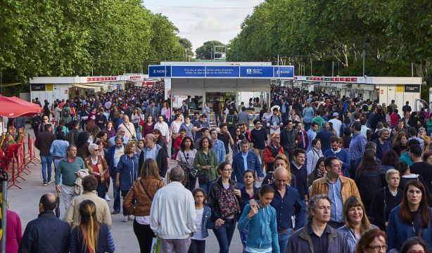 Vargas Llosa, Lorca o Auster: la Feria del Libro de Madrid homenajea a grandes autores