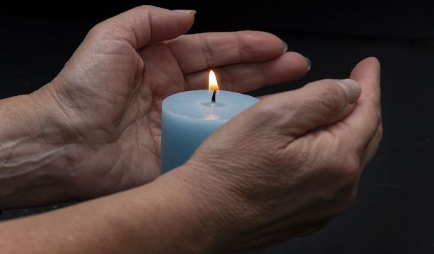 El truco definitivo para limpiar el polvo de tus velas