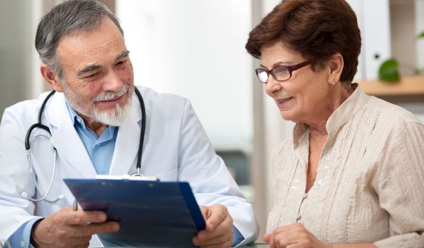 Uno de cada cuatro hogares tiene seguro médico privado