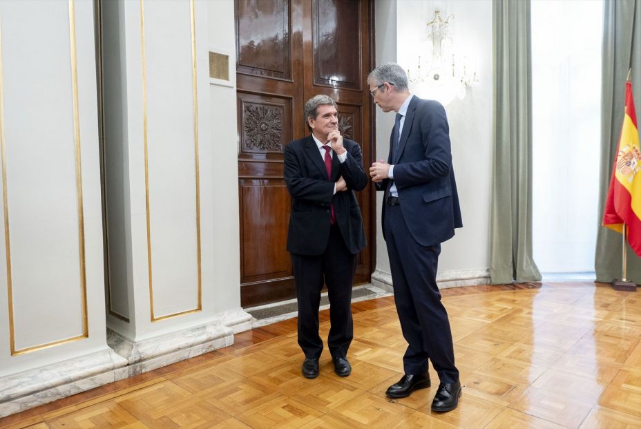 EuropaPress 6232690 gobernador banco espana jose luis escriva exgobernador pablo hernandez cos