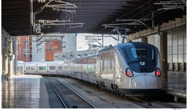 Renfe lanza billetes desde 9 euros para viajar en tren este verano