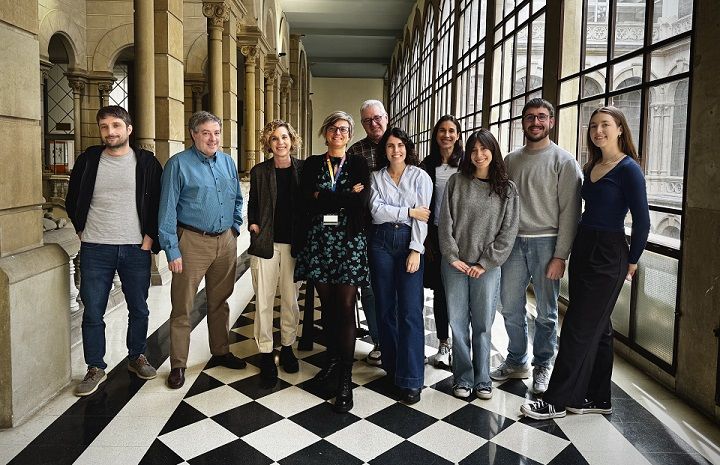 De izquierda a derecha, Albert Giralt, Jordi Alberch, Esther Pérez-Navarro, Cristina Malagelada, Manuel J. Rodríguez-Allué, Almudena Chicote, Guadalupe Soria, Lydia Mora, Pol Garcia Segura y Lea Michalke.