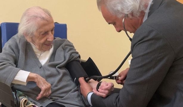 El secreto de Sor Rosario, la monja de 111 años más longeva del mundo