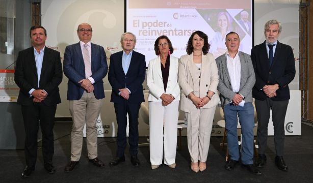 "Los mayores de 45 años tienen cada vez más peso en la población activa"