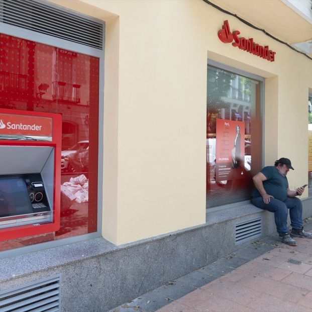 Pago de las pensiones y paga extra en junio de 2025: día de cobro de la pensión en Banco Santander