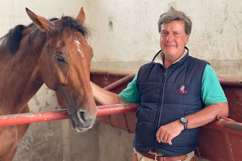 EuropaPress 6770832 jinete empresario cayetano martinez irujo posa caballos finca arroyuelas EuropaPress 6770832 jinete empresario cayetano martinez irujo posa caballos finca arroyuelas