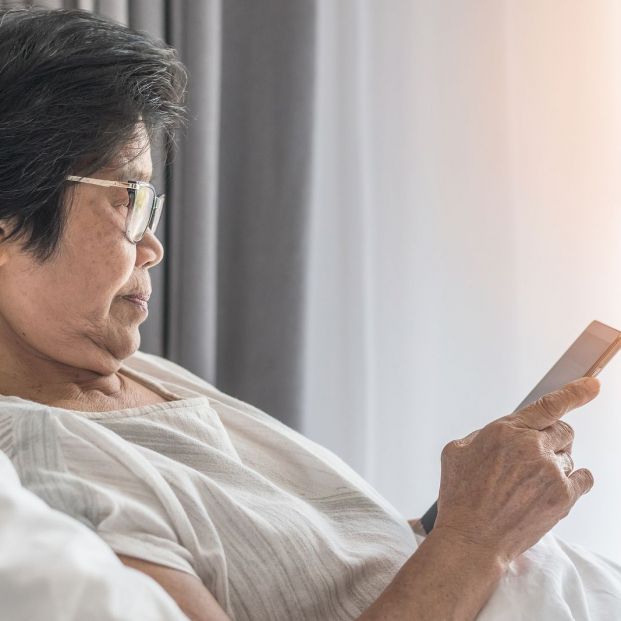 La triste realidad de las personas mayores hospitalizadas que no tienen a nadie que les acompañe La triste realidad de las personas mayores hospitalizadas que no tienen a nadie que les acompañe