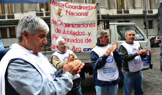 El Congreso de Argentina aprueba subir un 7,2% las pensiones y Milei asegura que lo vetará