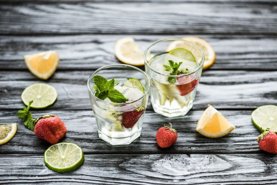 Fresas más allá del postre: receta de albóndigas de caza con fresas de Aranjuez y un cóctel con fruta
