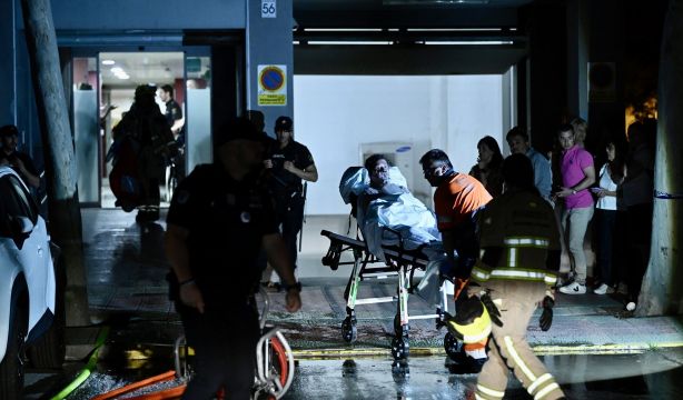 Varios heridos en el incendio de la residencia de Zaragoza permanecen hospitalizados