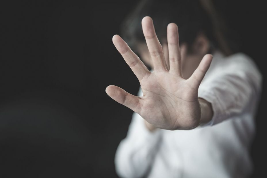 Mandan a prisión a un trabajador de una residencia por agresión sexual y grabar los hechos