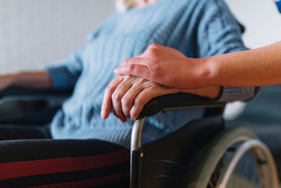 Auxiliares de la ayuda a domicilio denuncian incumplimientos en la prevención de riesgos laborales