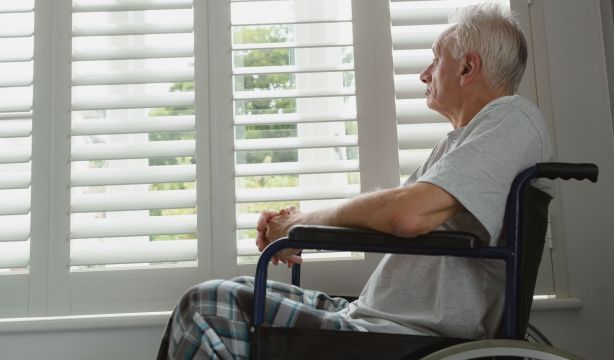 Trabajadores y familiares reclaman medidas especiales en residencias durante las olas de calor