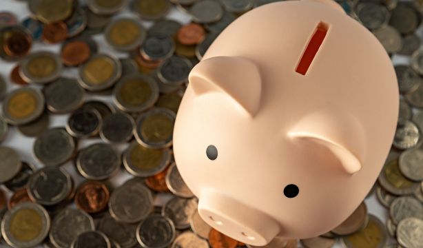 El 51% de españoles desconoce cómo se financian las pensiones y la cuantía media, según Funcas