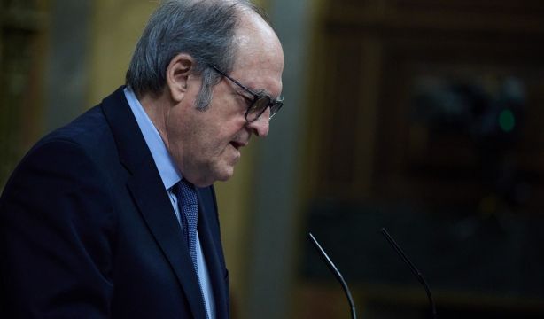 El Defensor del Pueblo recuerda en el Congreso el reto de la inclusión financiera de los mayores