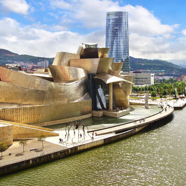 bigstock Guggenheim Museum Bilbao67583401
