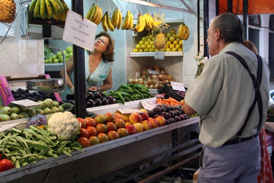 Lo que esconde el IPC: alzas de precios del 10%-18% en alimentos básicos como fruta, huevos y carne Lo que esconde el IPC: alzas de precios del 10%-18% en alimentos básicos como fruta, huevos y carne