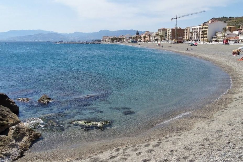 Lista de playas accesibles en la provincia de Granada en 2025. Junta de Andalucía Lista de playas accesibles en la provincia de Granada en 2025. Junta de Andalucía